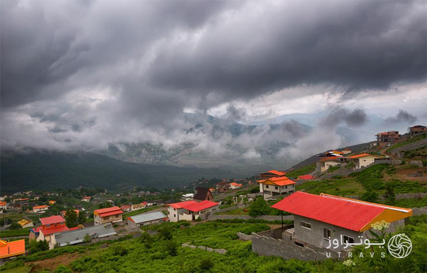 روستای توریستی فیلبند مازندران واقع روی کوه 